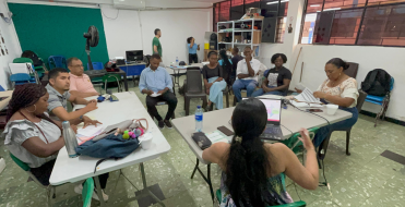 Funcionarios del Instituto Nacional de Sordos continuará trabajo de capacitación con docentes e intérpretes del plantel San Rafael
