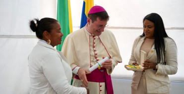 Alcald&iacute;a Distrital de Buenaventura entreg&oacute; la Llave de la Ciudad al Nuncio Apost&oacute;lico en Colombia