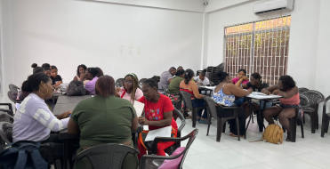 Avanzan talleres de fortalecimiento para beneficiarios de programas sociales en Buenaventura