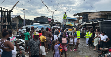 Alcald&iacute;a Distrital refuerza presencia en territorios y ampl&iacute;a cobertura de asistencia a damnificados